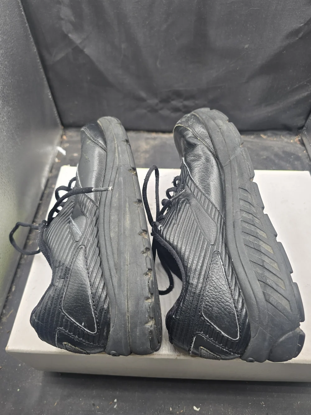 Brooks Men's‎ Black Athletic Lace-Up Running Shoes